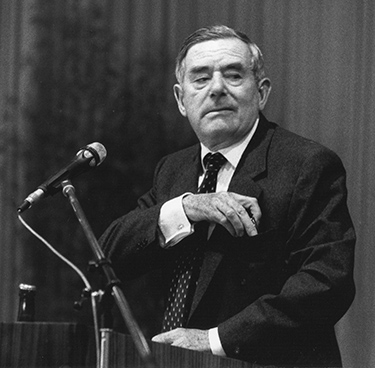 Golo Mann bei der Verleihung des Bodensee-Literaturpreises in Überlingen. Foto Siegfried Lauterwasser 1987